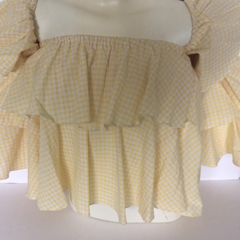 Hot and Delicious Ruffle Top - Picture 4 of 7